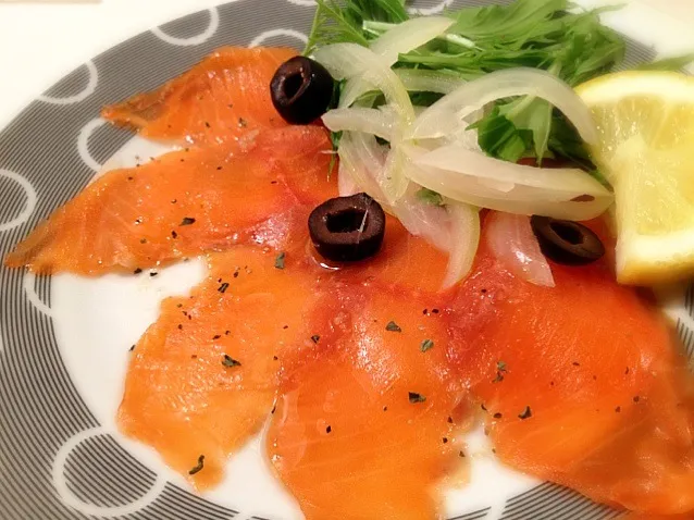 スモークサーモンのカルパッチョ★Carpaccio of a salmon|***さん