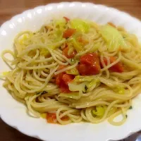 Snapdishの料理写真:キャベツとトマトのスパゲッティ|うに(´◡͐`)さん