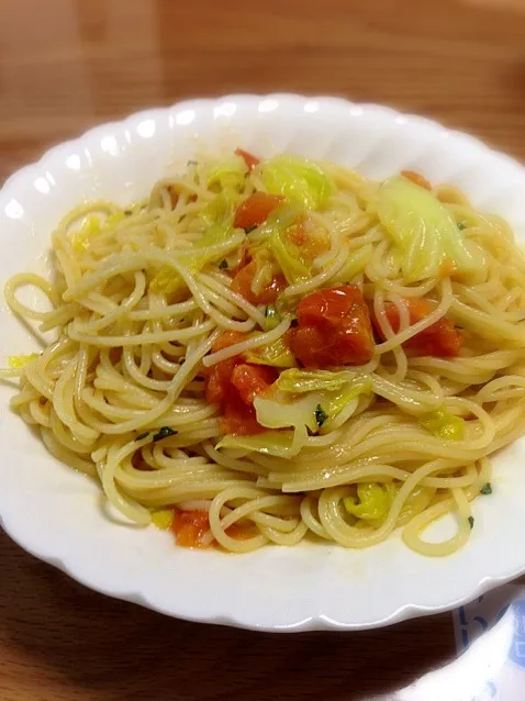 キャベツとトマトのスパゲッティ|うに(´◡͐`)さん