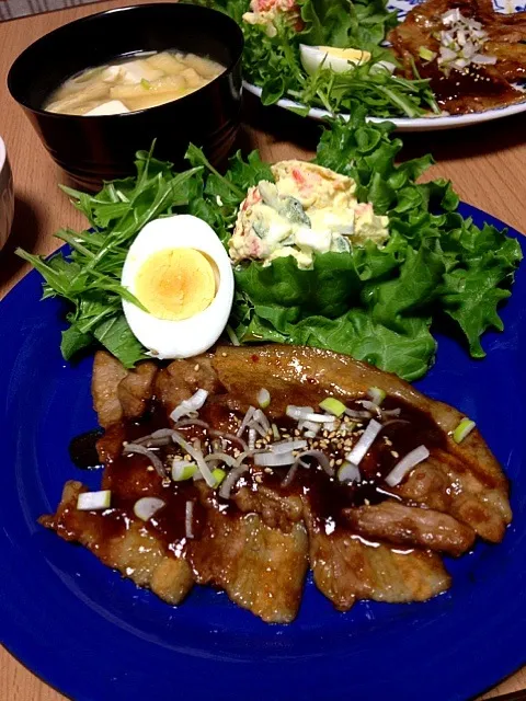 Snapdishの料理写真:豚バラ生姜味噌焼きとポテトサラダ|こんこんさん