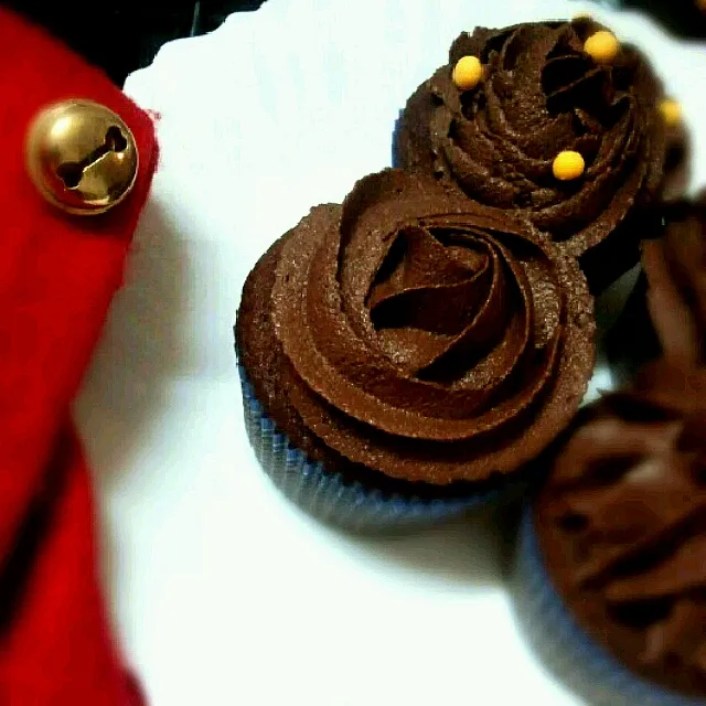 Chocolate cupcakes with Chocolate buttercream|kaushaさん