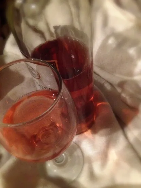 Snapdishの料理写真:ロゼ ワイン vino rose？|アズフラさん