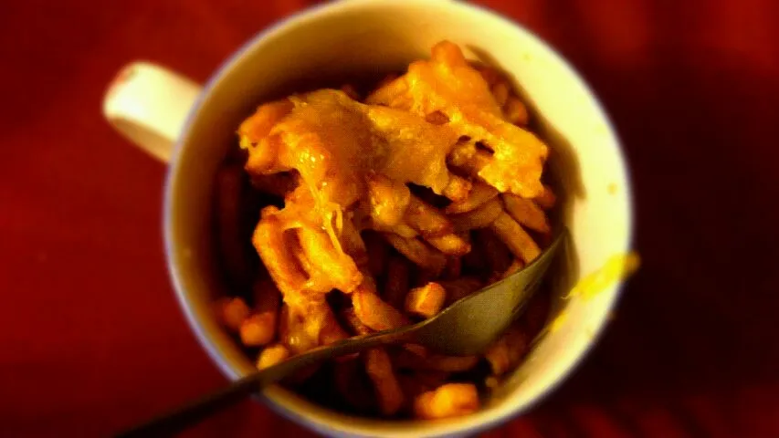 hand cut chips covered in red Leicester.|harry masonさん