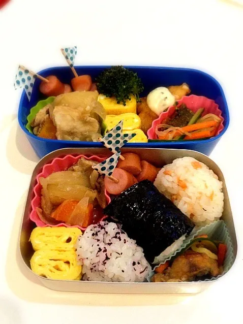 Snapdishの料理写真:3色おにぎり弁当。|くろさん