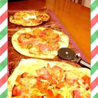 Snapdishの料理写真:イタリアンクリスピー生地でピザ🍕|momosakubiyoriさん