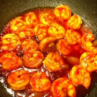 Shrimp with onions and garlic tomatoes sauce|sandy luuさん