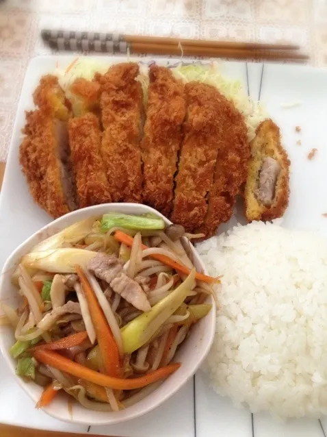 Tonkatsu with stir fry vegetable|sumagaさん