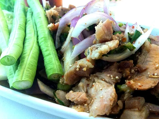 Nam Tok mou (spicy and sour grilled pork Thai salad)|Jorge Bernal Márquezさん