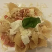 Snapdishの料理写真:conchiglie in Cherry tomato|hasnine enam Aliさん