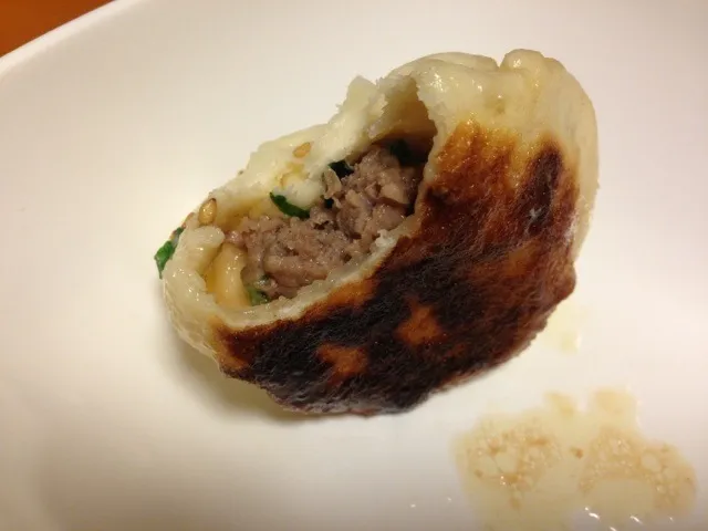 Snapdishの料理写真:焼き肉まん|いえもんさん