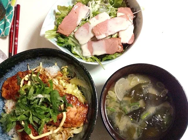 鶏と豆腐つくね丼＆かぶのみそ汁|森 舞さん