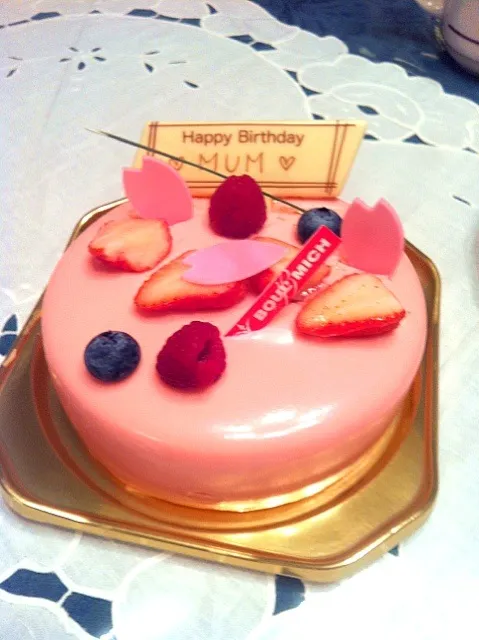 Sakura cake! Happy birthday mama!!|momoko hoshiさん