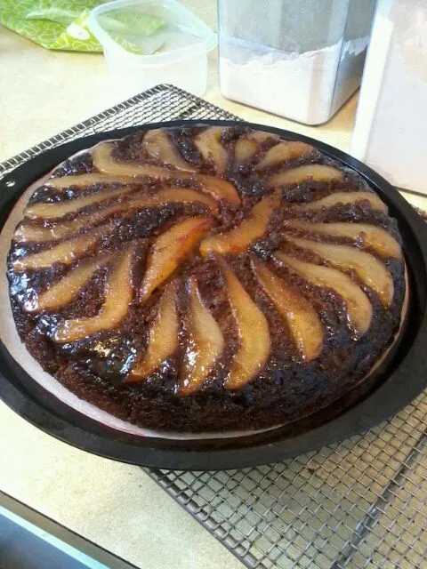 Snapdishの料理写真:Caramelized pear upside-down cake|Dan Zarinさん