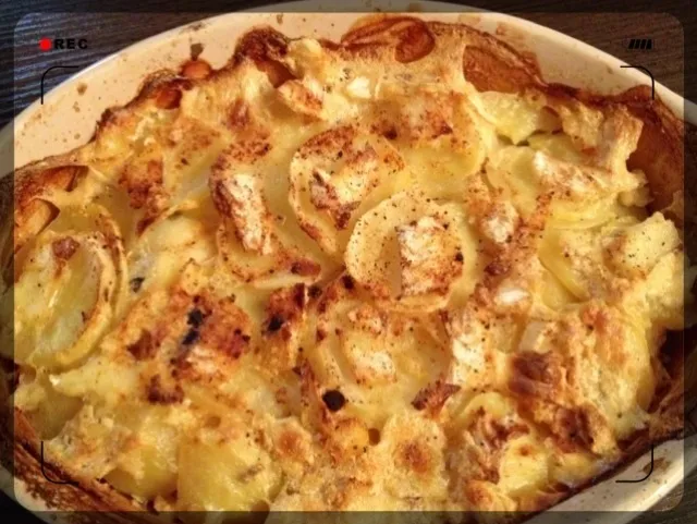 Snapdishの料理写真:Baked  bacalao (salted cod) with potatoes|piggybistroさん