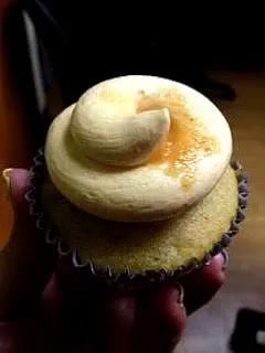 white peach cupcake|Cloudy Gさん