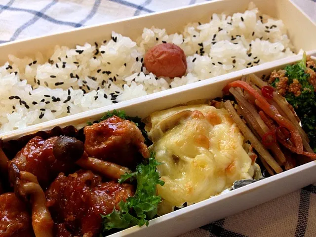 Snapdishの料理写真:くしゅ♪ふわ♪肉  その２                      ３月１４日のお弁当|azukiさん