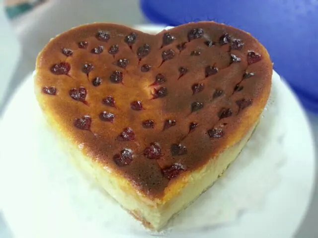 Baked New York Style Strawberry Cheesecake|Mohammed Zakiさん