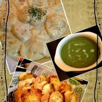 Snapdishの料理写真:もちもちニョッキ豆乳ソース&ほうれん草の豆乳ポタージュ&ガーリックトースト