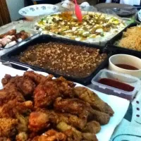 traditional pinoy birthday dishes :)|ronie galarseさん