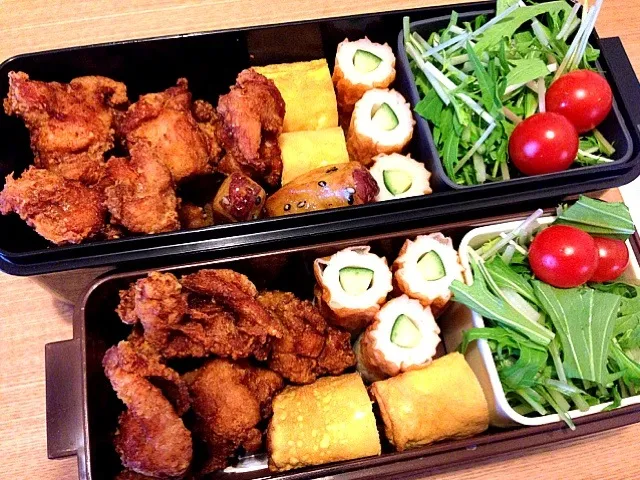 お弁当♡鶏の唐揚げ、玉子焼き、ちくわキュウリ、サラダ|ウサコさん