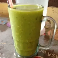 Snapdishの料理写真:Indonesian avocado chilled soup|rezarinaldiさん