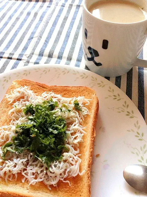 しらすトーストと野菜のミルクスープ|カザラさん