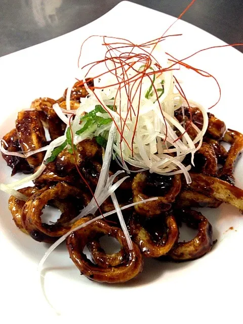 Snapdishの料理写真:Black vinegar glazed calamari|lauren shannonさん