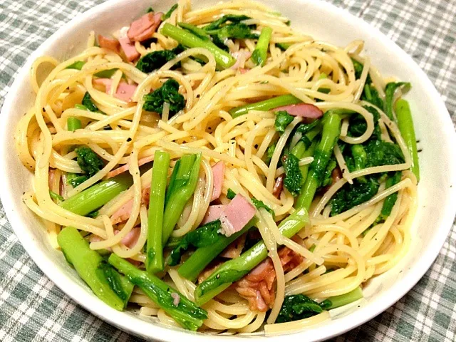 菜の花とベーコンのパスタ🍴|あややんさん