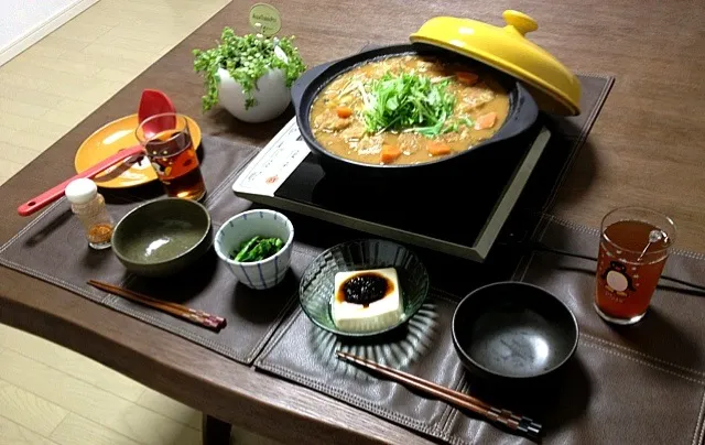 Snapdishの料理写真:味噌鍋(蓮根饅頭入り)、菜の花の塩昆布和え、冷や奴海苔のせ、菊芋茶|pentarouさん