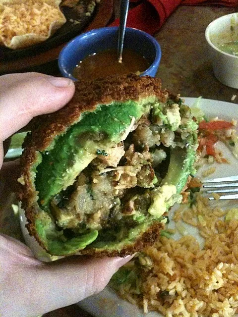 Deep fried avocado stuffed with chicken fajitas!|Sinjin Tigerさん