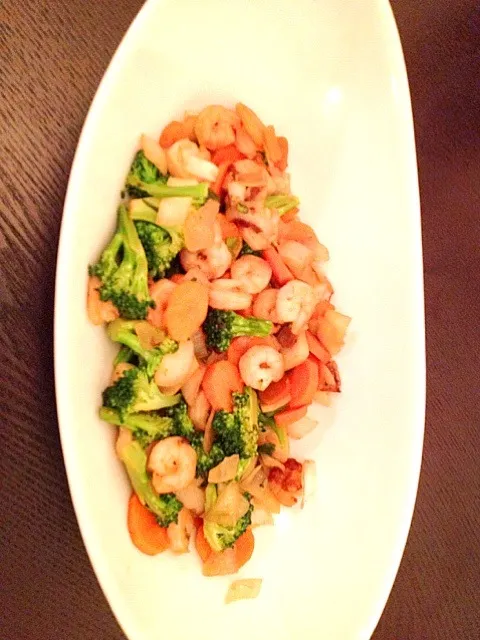 Snapdishの料理写真:Stir fry shrimp and veggies|Hermioneさん