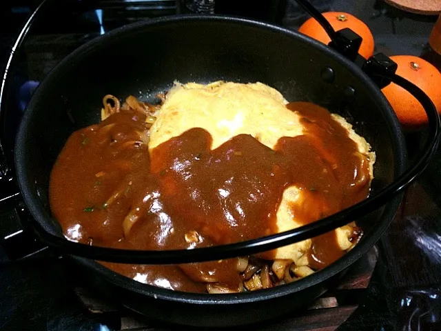 Snapdishの料理写真:オムカレー鍋焼きうどん|カリヤ レイイチロウ。さん