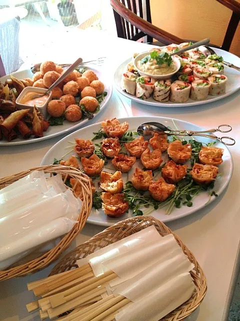 Tasty finger food for today's Japanese language cafe|lauren shannonさん