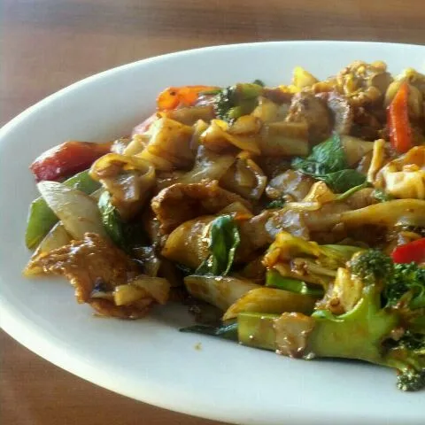 drunken noodles|jeffrey cuevasさん