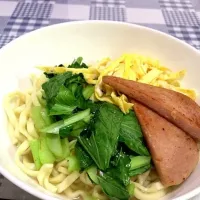 Snapdishの料理写真:沖縄そば|かでさんさん