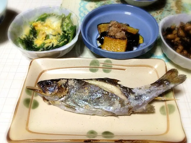 鱒の塩焼き、茄子とかぼちゃの揚げ浸し、ほうれん草の卵とじ|ミサさん