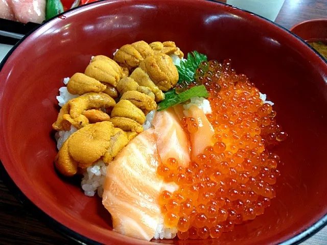 Snapdishの料理写真:chirashi don|Yvonne C.さん