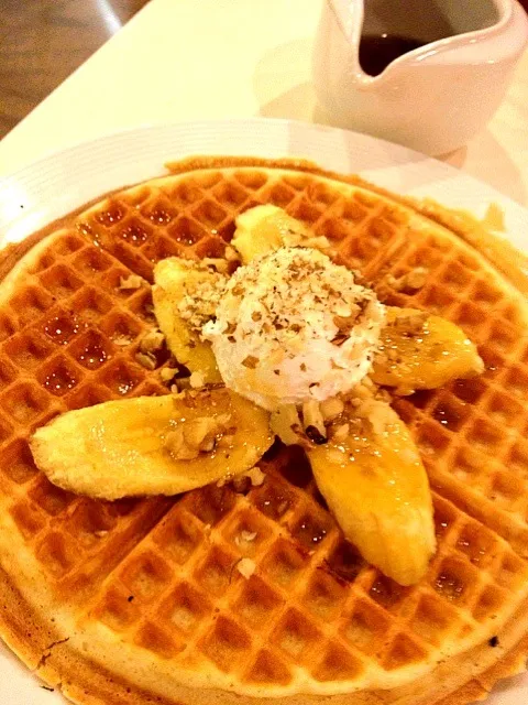 Banana Caramel Waffle|Rockwell Leeさん