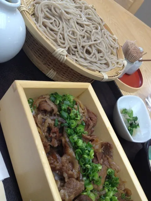 牛すし丼とお蕎麦|りさちさん