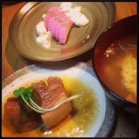 Snapdishの料理写真:ヘルシー豚の角煮と板わさ豆腐のディップ添え|奥田 圭さん