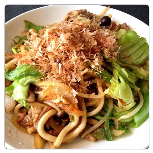 味覇で(^o^)vお昼は焼きうどん😊|モモさん