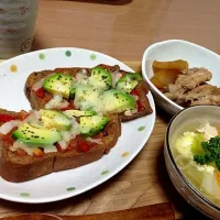 Snapdishの料理写真:ふすまパンで糖質制限ランチ|⭐さん