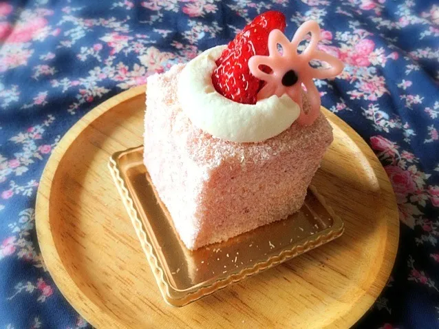 Snapdishの料理写真:あまおうショートケーキ|えみさん