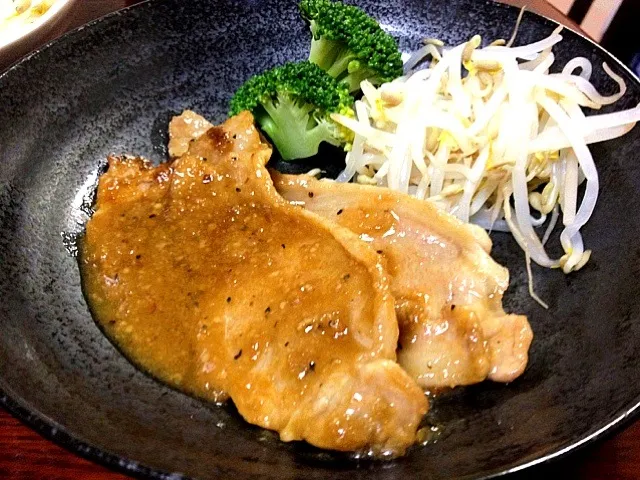 Snapdishの料理写真:豚ロースにんにく味噌焼き|shioriさん