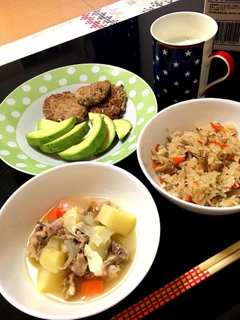 Snapdishの料理写真:夕ご飯 豆腐ハンバーグ|natsukiさん