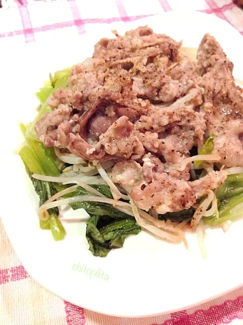 Marinade pork and steamed vegetables - 塩麹豚肉と野菜蒸し|chitopilitaさん