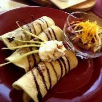 Snapdishの料理写真:Apple cinnamon crepes|marcさん