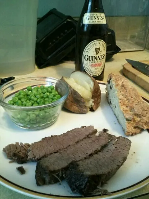 Guinness glazed corned beef|Dan Zarinさん