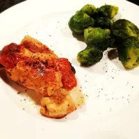 Chicken roulade with brussel sprouts|kristen grundtさん