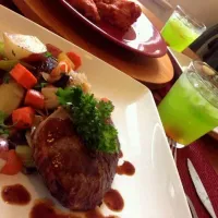 Snapdishの料理写真:Steak and baked vegetables|marcさん